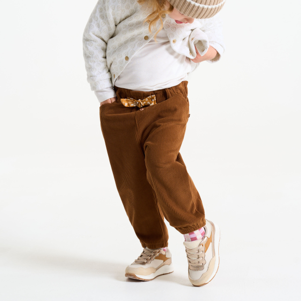 بنطلون (سروال) مخملي مضلع، باللون البني، للفتيات الصغيرات